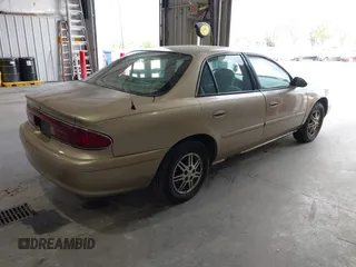 2004 Buick Century Custom with VIN 2G4WS52J441292099, listed as a IAAI auction lot 42055003 with 175,463 mi miles and . Bid and sale history available at carsss.com. Image 4.