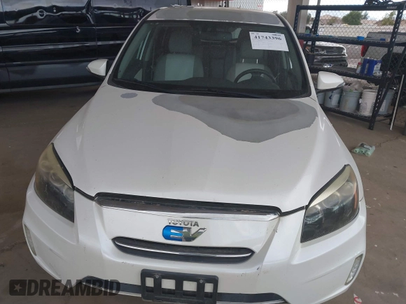 2014 Toyota RAV4 with VIN 2T3YL4DV3EW003050, listed as a IAAI auction lot 41743396 with 63,174 mi miles and . Bid and sale history available at carsss.com. Image 10.