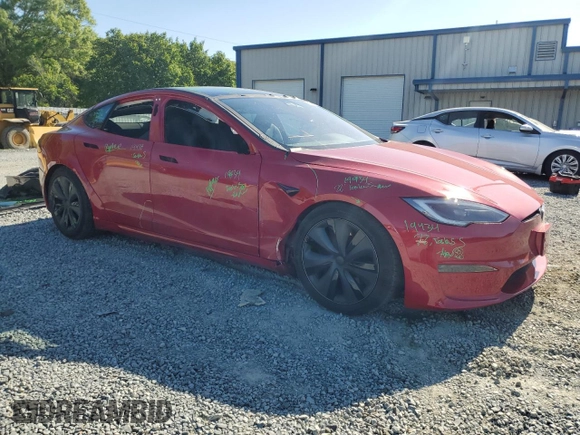 2022 Tesla Model S z VIN 5YJSA1E52NF493799, wystawiony jako Copart lot #53256075 z przebiegiem 34 479 mil mil oraz Szkoda całkowita • Salvage title. Historia ofert i sprzedaży dostępna na DreamBid. Obrazek 4.