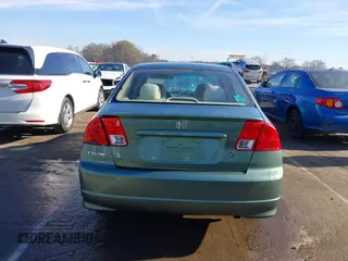 2004 Honda Civic VP with VIN 2HGES16344H584753, listed as a IAAI auction lot 41818981 with 323,204 mi miles and . Bid and sale history available at carsss.com. Image 17.