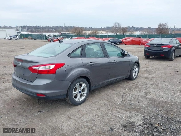 2014 Ford Focus SE with VIN 1FADP3F22EL395592, listed as a IAAI auction lot 41915197 with 103,537 mi miles. Bid and sale history available at carsss.com. Image 4.