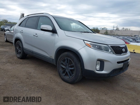 2015 Kia Sorento LX with VIN 5XYKTCA60FG639308, listed as a IAAI auction lot 42037202 with 150,444 mi miles. Bid and sale history available at carsss.com. Image 1.