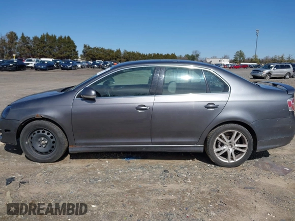 2006 Volkswagen Jetta Sedan 2.5L with VIN 3VWSG71K26M740777, listed as a IAAI auction lot 41743566 with 164,174 mi miles. Bid and sale history available at carsss.com. Image 14.