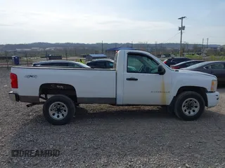 2008 Chevrolet Silverado 1500 Work Truck with VIN 1GCEK14C98Z110630, listed as a IAAI auction lot 42015811 with Not Provided miles and . Bid and sale history available at DreamBid. Image 14.