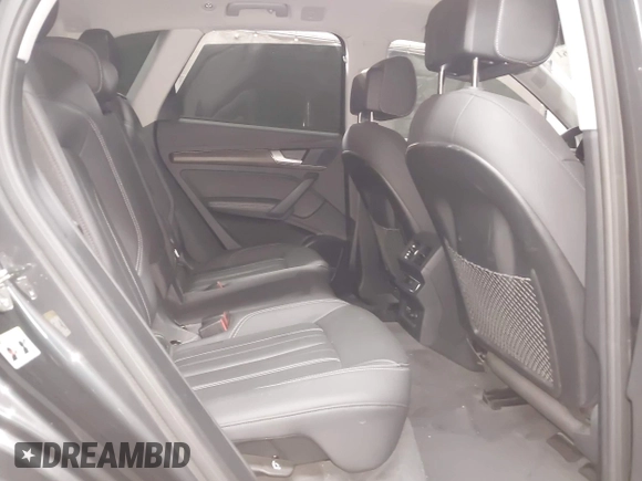 2021 Audi Q5 Premium Plus z VIN WA1BAAFY6M2130300, wystawiony jako IAAI lot #42250661 z przebiegiem 49 147 mil mil oraz . Historia ofert i sprzedaży dostępna na DreamBid. Obrazek 8.