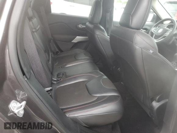 2017 Jeep Cherokee Trailhawk z VIN 1C4PJMBS5HW595681, wystawiony jako Copart lot #55242795 z przebiegiem 52 783 mil mil oraz Szkoda całkowita • Salvage title. Historia ofert i sprzedaży dostępna na DreamBid. Obrazek 10.