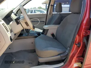 2008 Ford Escape XLS с VIN 1FMCU02Z68KA33982, выставлен на аукционе Copart как лот 61869715 с пробегом 215 800 миль миль и Списание • Salvage title. История ставок и продаж доступна на DreamBid. Изображение 7.