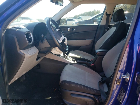 2021 Hyundai Venue SEL with VIN KMHRC8A38MU071785, listed as a Copart auction lot 46892805 with 123,545 mi miles and Salvage Title. Bid and sale history available at carsss.com. Image 7.