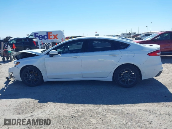 2020 Ford Fusion SE with VIN 3FA6P0HD4LR126174, listed as a IAAI auction lot 41723840 with 123,413 mi miles. Bid and sale history available at carsss.com. Image 14.