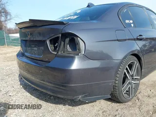 2007 BMW 3 Series 328xi with VIN WBAVC93587K031632, listed as a IAAI auction lot 41711350 with 184,703 mi miles. Bid and sale history available at carsss.com. Image 15.