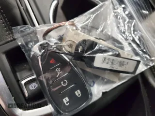 2021 Chevrolet Equinox LT z VIN 3GNAXUEV4MS165650, wystawiony jako IAAI lot #42361447 z przebiegiem 91 013 mil mil oraz . Historia ofert i sprzedaży dostępna na DreamBid. Obrazek 1.