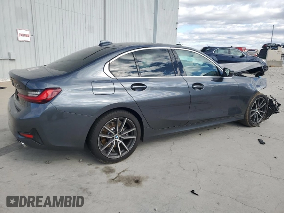 2022 BMW 3 Series 330i xDrive with VIN 3MW5R7J09N8C56232, listed as a Copart auction lot 47318825 with 31,339 mi miles and Salvage Title. Bid and sale history available at carsss.com. Image 3.