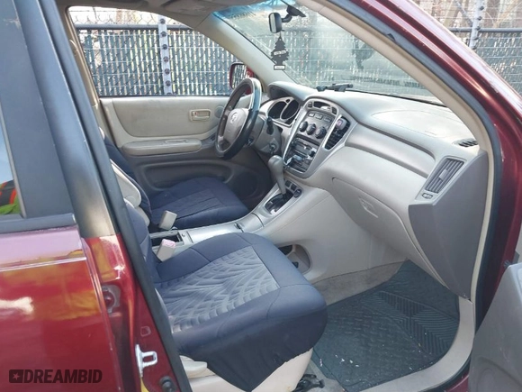 2007 Toyota Highlander w/3rd Row with VIN JTEEP21A670226246, listed as a IAAI auction lot 41686855 with 236,804 mi miles. Bid and sale history available at carsss.com. Image 5.