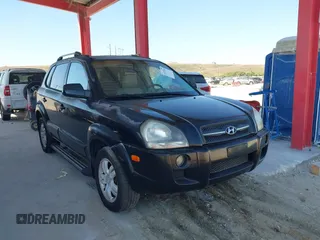 2007 Hyundai Tucson SE with VIN KM8JN12D07U475917, listed as a IAAI auction lot 41872876 with 172,006 mi miles. Bid and sale history available at carsss.com. Image 1.