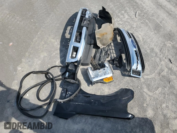 2017 Ford F-350 Lariat с VIN 1FT8W3DT6HEC00984, выставлен на аукционе Copart как лот 58921005 с пробегом 147 625 миль миль и Списание • Salvage title. История ставок и продаж доступна на DreamBid. Изображение 13.
