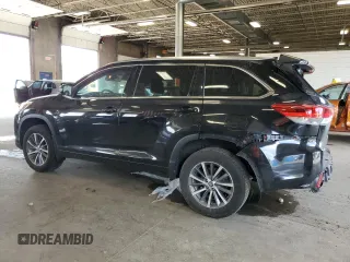 2017 Toyota Highlander XLE with VIN 5TDJZRFH0HS455595, listed as a Copart auction lot 61916645 with 196,009 mi miles and Non repairable. Bid and sale history available at DreamBid. Image 2.