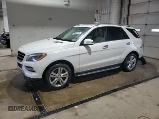 2015 Mercedes-Benz M 350 z VIN 4JGDA5HB5FA519979, wystawiony jako Copart lot #56627385 z przebiegiem 114 768 mil mil oraz Szkody całkowita. Historia ofert i sprzedaży dostępna na DreamBid. Obrazek 1.