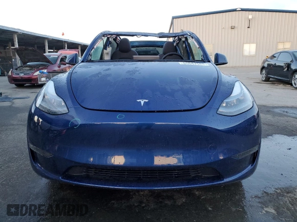 2025 Tesla Model Y Long Range with VIN 7SAYGDEDXSF232808, listed as a Copart auction lot 85647524 with 183 mi miles and Salvage Title. Bid and sale history available at DreamBid. Image 5.