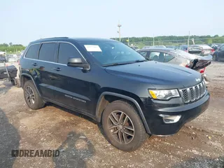 2017 Jeep Grand Cherokee Laredo z VIN 1C4RJFAG0HC706155, wystawiony jako IAAI lot #42452967 z przebiegiem 144 925 mil mil oraz . Historia ofert i sprzedaży dostępna na DreamBid. Obrazek 1.