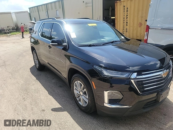 2022 Chevrolet Traverse LT Cloth z VIN 1GNERGKW0NJ146381, wystawiony jako IAAI lot #42558331 z przebiegiem 79 527 mil mil oraz . Historia ofert i sprzedaży dostępna na DreamBid. Obrazek 6.