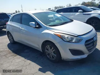 2016 Hyundai Elantra GT with VIN KMHD35LH4GU274453, listed as a IAAI auction lot 41989180 with 140,061 mi miles. Bid and sale history available at carsss.com. Image 1.