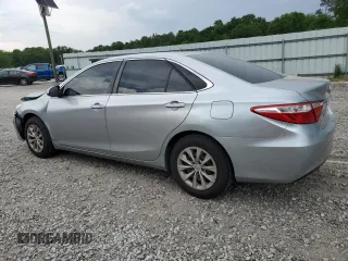 2015 Toyota Camry XLE z VIN 4T1BF1FK3FU481249, wystawiony jako Copart lot #54396955 z przebiegiem 102 674 mil mil oraz Szkoda całkowita • Salvage title. Historia ofert i sprzedaży dostępna na DreamBid. Obrazek 2.