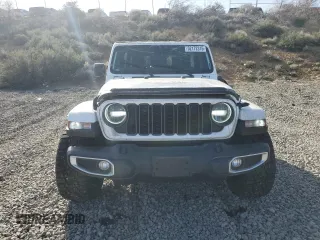 2024 Jeep Gladiator Sport с VIN 1C6JJTAG5RL113296, выставлен на аукционе Copart как лот 52172315 с пробегом 35 463 миль миль и Списание • Salvage title. История ставок и продаж доступна на DreamBid. Изображение 5.
