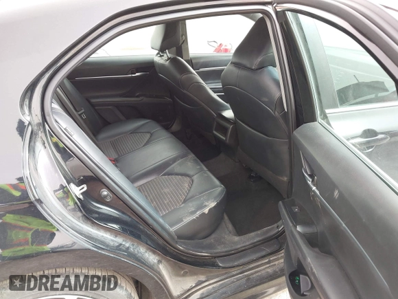 2019 Toyota Camry LE z VIN 4T1B11HK6KU805252, wystawiony jako IAAI lot #41787833 z przebiegiem 85 196 mil mil oraz . Historia ofert i sprzedaży dostępna na DreamBid. Obrazek 8.
