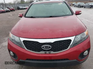 2013 Kia Sorento EX with VIN 5XYKUDA20DG311738, listed as a IAAI auction lot 41943988 with 165,820 mi miles. Bid and sale history available at carsss.com. Image 6.