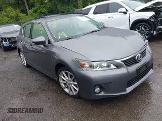 2013 Lexus CT 200h z VIN JTHKD5BH3D2164638, wystawiony jako IAAI lot #42350619 z przebiegiem 119 470 mil mil oraz . Historia ofert i sprzedaży dostępna na DreamBid. Obrazek 1.