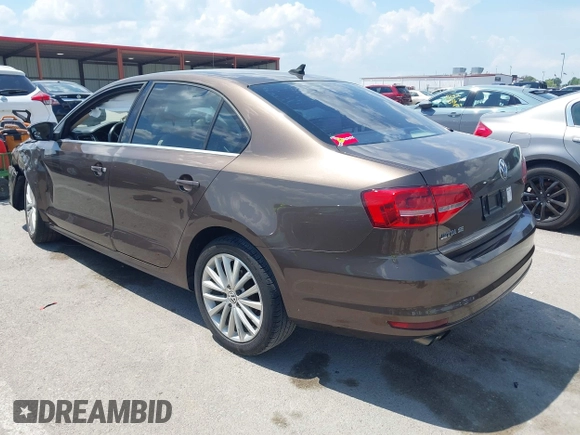 2015 Volkswagen Jetta SE with VIN 3VWD07AJ0FM214295, listed as a IAAI auction lot 42593549 with 62,720 mi miles and . Bid and sale history available at DreamBid. Image 3.