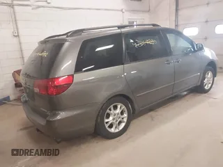 2005 Toyota Sienna LE with VIN 5TDBA23C05S049050, listed as a IAAI auction lot 42146646 with 313,528 mi miles. Bid and sale history available at carsss.com. Image 4.