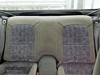 2002 Chevrolet Camaro z VIN 2G1FP22K322135404, wystawiony jako Copart lot #58767305 z przebiegiem Nie podano mil oraz Czysty tytuł • Clean title. Historia ofert i sprzedaży dostępna na DreamBid. Obrazek 10.