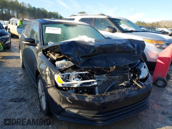 2016 Volkswagen Jetta Sedan 1.8T SEL with VIN 3VWL07AJXGM223308, listed as a IAAI auction lot 41440267 with 94,704 mi miles. Bid and sale history available at carsss.com. Image 1.