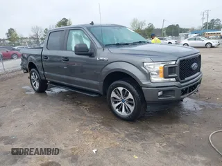 2020 Ford F-150 XL z VIN 1FTEW1EP4LFA55536, wystawiony jako IAAI lot #41923442 z przebiegiem 99 859 mil mil oraz . Historia ofert i sprzedaży dostępna na DreamBid. Obrazek 1.