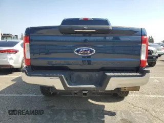 2019 Ford F-250 XL with VIN 1FT7W2BT2KEE58404, listed as a Copart auction lot 59939215 with 118,337 mi miles and Salvage title. Bid and sale history available at DreamBid. Image 6.