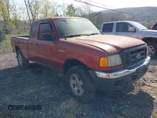 2004 Ford Ranger XL Fleet with VIN 1FTZR15E64TA13167, listed as a IAAI auction lot 42090757 with 172,247 mi miles. Bid and sale history available at carsss.com. Image 1.