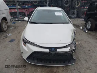 2021 Toyota Corolla Hybrid LE with VIN JTDEAMDE0MJ031684, listed as a IAAI auction lot 41545710 with 40,939 mi miles. Bid and sale history available at carsss.com. Image 12.