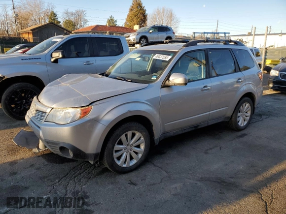 2013 Subaru Forester 2.5X Premium with VIN JF2SHADC5DH415237, listed as a Copart auction lot 49437555 with 133,872 mi miles and Salvage Title. Bid and sale history available at carsss.com. Image 1.
