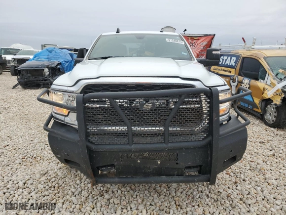 2024 Ram 2500 Tradesman with VIN 3C6UR5HJ7RG139575, listed as a Copart auction lot 81340814 with 47,430 mi miles and Salvage Title. Bid and sale history available at carsss.com. Image 5.