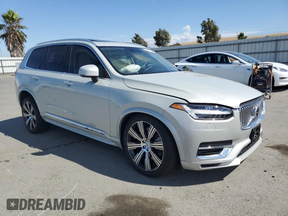 2021 Volvo XC90 Inscription Expression with VIN YV4BR00LXM1692192, listed as a Copart auction lot 64057733 with 30,413 mi miles. Bid and sale history available at carsss.com. Image 4.