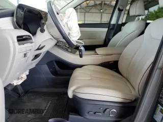 2024 Hyundai Palisade Calligraphy with VIN KM8R7DGE4RU655825, listed as a Copart auction lot 60560485 with 17,646 mi miles and Salvage title. Bid and sale history available at DreamBid. Image 7.
