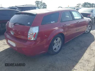 2005 Dodge Magnum SE with VIN 2D4FV48V75H535982, listed as a IAAI auction lot 41789722 with Not Provided miles. Bid and sale history available at carsss.com. Image 4.