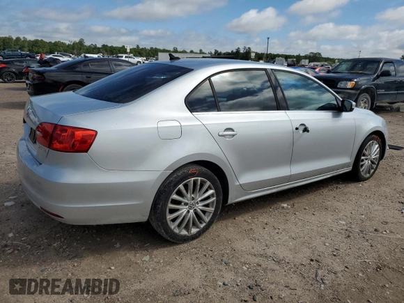 2012 Volkswagen Jetta SEL with VIN 3VWLP7AJ7CM300738, listed as a Copart auction lot 47934894 with 137,877 mi miles and Salvage title. Bid and sale history available at DreamBid. Image 3.