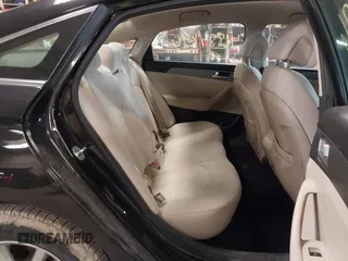 2016 Hyundai Sonata SE z VIN 5NPE24AF5GH260658, wystawiony jako IAAI lot #41884896 z przebiegiem 127 645 mil mil oraz . Historia ofert i sprzedaży dostępna na DreamBid. Obrazek 8.