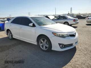 2014 Toyota Camry L with VIN 4T1BF1FK5EU325325, listed as a Copart auction lot 53080605 with 198,115 mi miles and Salvage Title. Bid and sale history available at carsss.com. Image 4.