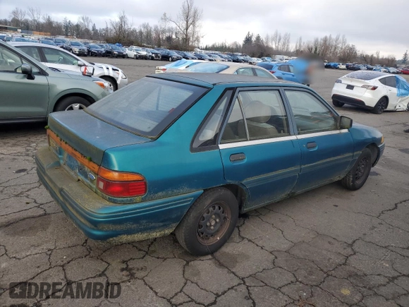 1993 Ford Escort with VIN 1FAPP14J4PW287522, listed as a Copart auction lot 47054555 with 547,514 mi miles and Salvage title. Bid and sale history available at DreamBid. Image 3.