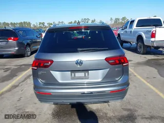 2021 Volkswagen Tiguan SE with VIN 3VV2B7AX2MM001713, listed as a IAAI auction lot 41357396 with 81,872 mi miles. Bid and sale history available at carsss.com. Image 16.