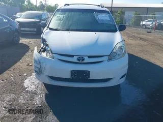 2010 Toyota Sienna CE z VIN 5TDKK4CCXAS316407, wystawiony jako IAAI lot #42300519 z przebiegiem 282 196 mil mil oraz . Historia ofert i sprzedaży dostępna na DreamBid. Obrazek 12.