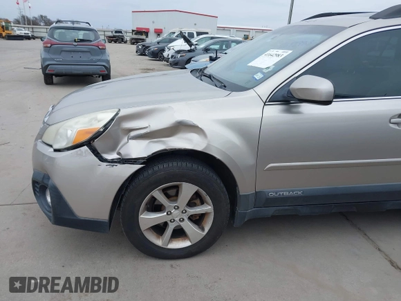 2014 Subaru Outback 2.5i Limited with VIN 4S4BRCLC7E3293659, listed as a IAAI auction lot 41642983 with 137,752 mi miles. Bid and sale history available at carsss.com. Image 6.